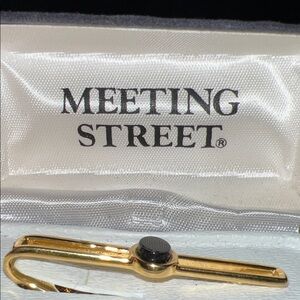 Meeting Street Brand, Onyx Gold Tie Clip with Black Accent